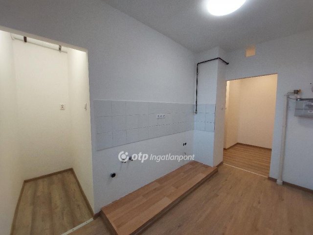 Eladó téglalakás, Szegeden 55 M Ft, 2 szobás