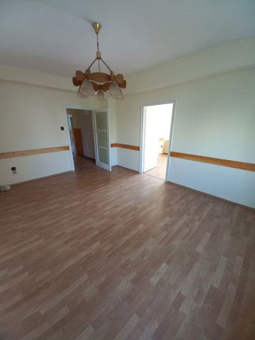 Kiadó téglalakás, albérlet, Gödöllőn 235 E Ft / hó, 3 szobás