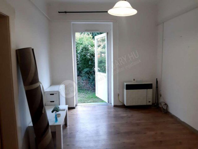 Kiadó családi ház, albérlet, XIX. kerületben, Határ úton