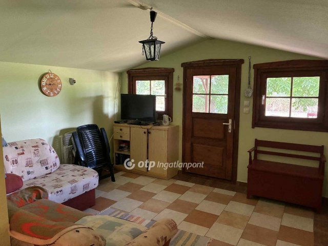 Eladó nyaraló, Mezőberényben 13.6 M Ft, 1 szobás
