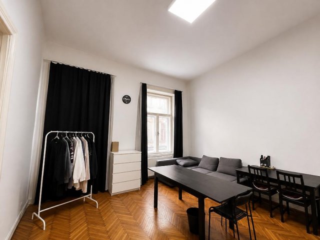 Eladó téglalakás, Budapesten, VII. kerületben, Rákóczi úton