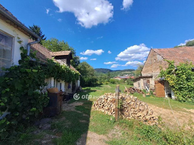 Eladó családi ház, Bakonybélben 55 M Ft, 2 szobás