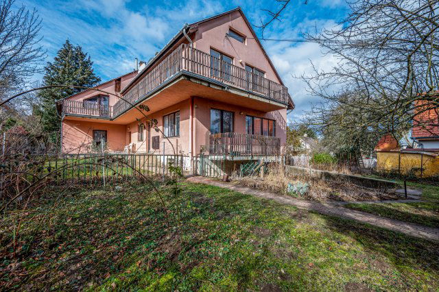 Eladó családi ház, Budapesten, II. kerületben 240 M Ft, 8 szobás