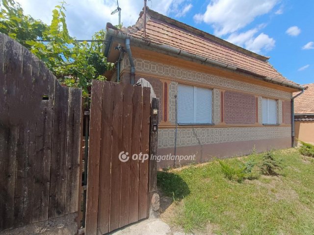 Eladó családi ház, Kiskunlacházán 55 M Ft, 2+1 szobás