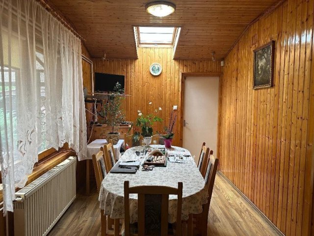 Eladó családi ház, Szentesen 64.99 M Ft, 3 szobás