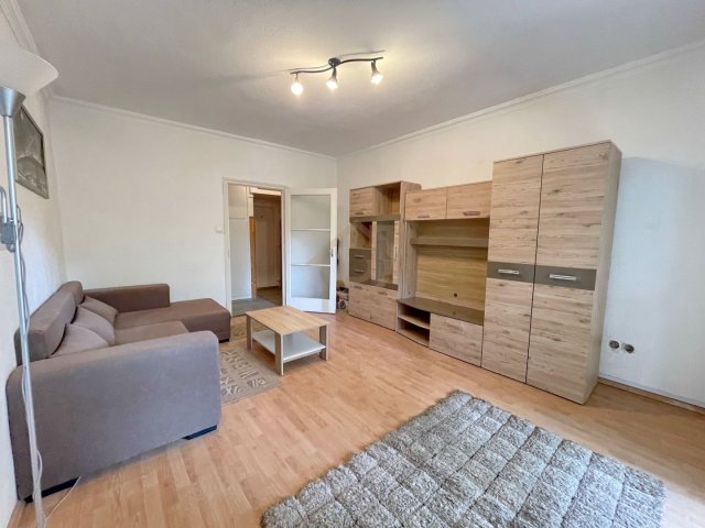Kiadó téglalakás, albérlet, Debrecenben 180 E Ft / hó, 2 szobás