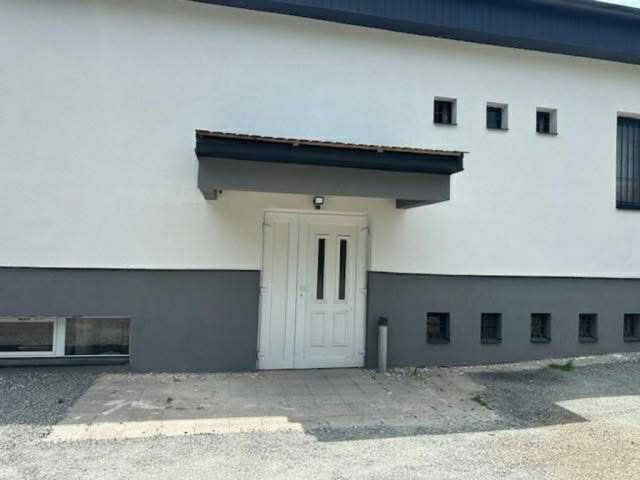 Kiadó üzlethelyiség, Zalaegerszegen 80 E Ft / hó