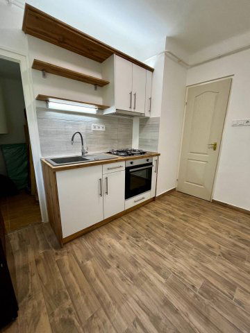 Eladó téglalakás, Pécsett 39.9 M Ft, 2 szobás