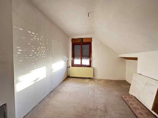 Eladó családi ház, Iregszemcsén 37 M Ft, 6 szobás