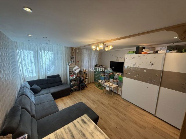 Eladó téglalakás, Budapesten, VII. kerületben 138.9 M Ft