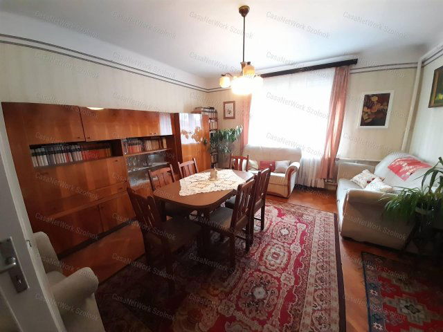 Eladó családi ház, Szolnokon 35 M Ft, 4 szobás