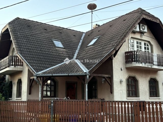 Eladó családi ház, Dunaharasztin 125 M Ft, 6 szobás