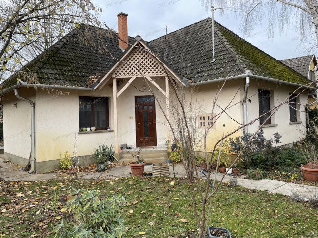 Eladó családi ház, Hajdúszoboszlón 109.9 M Ft, 4 szobás