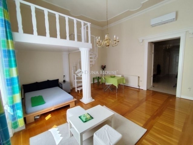 Eladó téglalakás, Budapesten, VI. kerületben 99.9 M Ft, 2 szobás