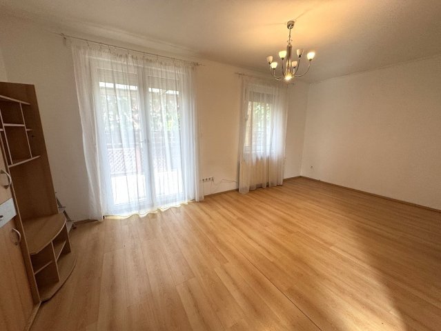 Eladó téglalakás, Martonvásáron 79.9 M Ft, 3 szobás