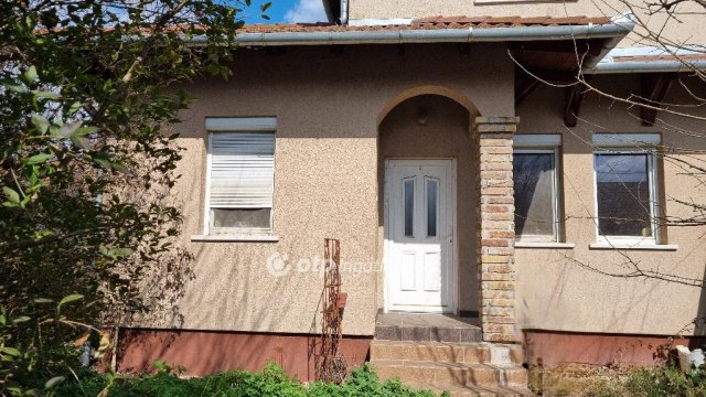 Eladó téglalakás, Gyömrőn 45.9 M Ft, 2 szobás