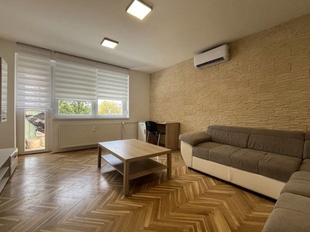 Kiadó téglalakás, albérlet, Pécsett, Athinay utcában, 2 szobás