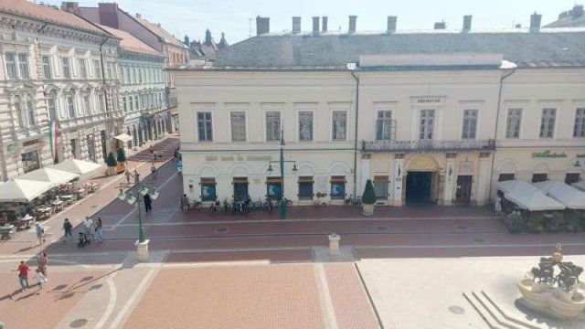 Kiadó téglalakás, albérlet, Szegeden, Klauzál téren, 3 szobás