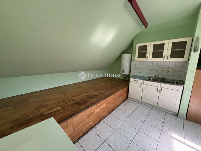 Eladó téglalakás, Mosonmagyaróváron 33.5 M Ft, 2 szobás