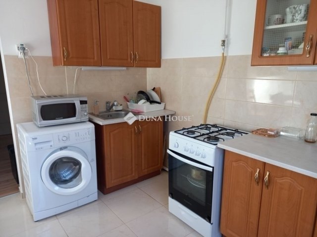 Eladó téglalakás, Budapesten, XVII. kerületben 71.9 M Ft