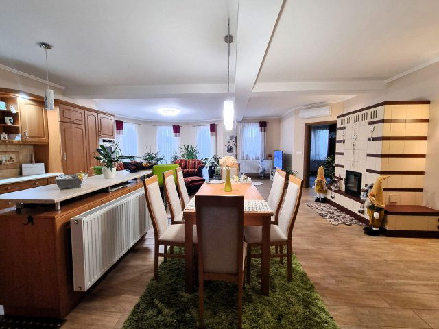 Eladó családi ház, Mosonmagyaróváron 146.9 M Ft, 4 szobás