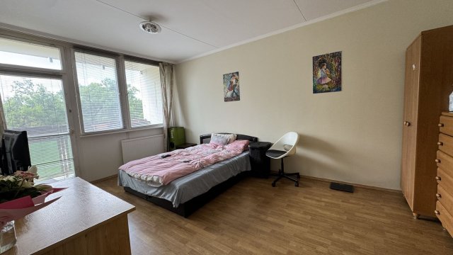 Eladó panellakás, Debrecenben 59.9 M Ft, 2 szobás
