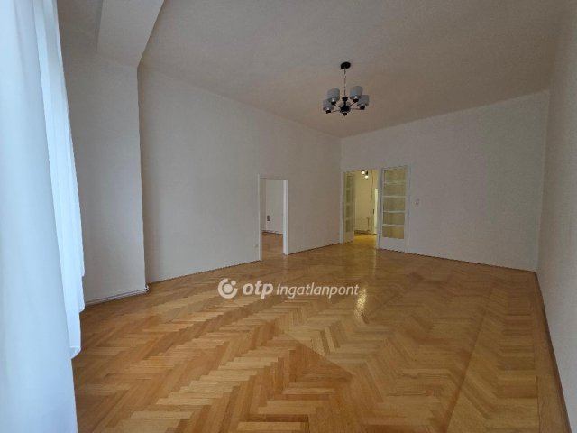 Eladó téglalakás, Budapesten, VIII. kerületben 94 M Ft, 2 szobás