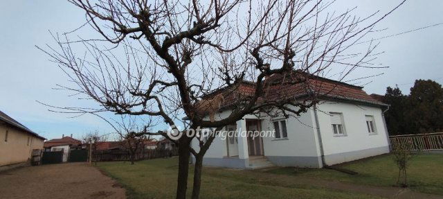 Eladó családi ház, Jászszentandráson 24.25 M Ft, 3 szobás