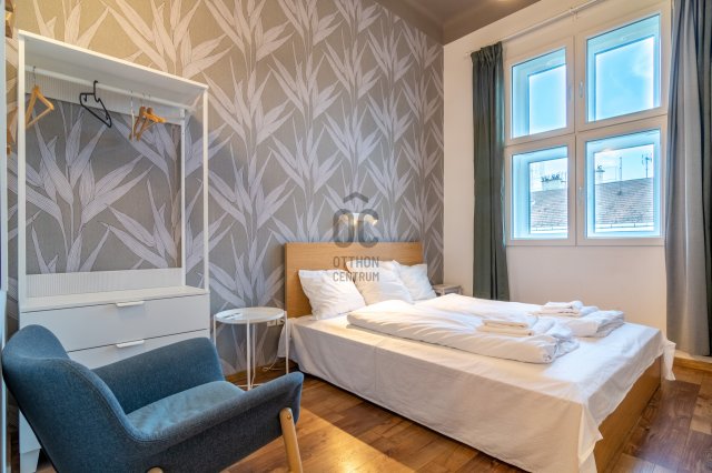 Eladó téglalakás, Budapesten, VI. kerületben 109.9 M Ft