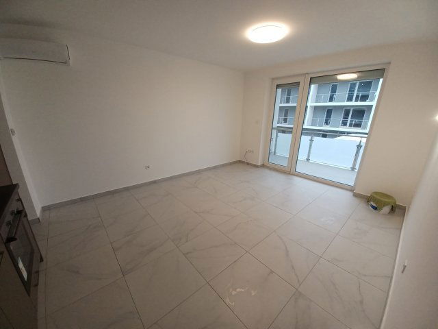 Kiadó téglalakás, albérlet, Győrött, Vidra utcában, 3 szobás