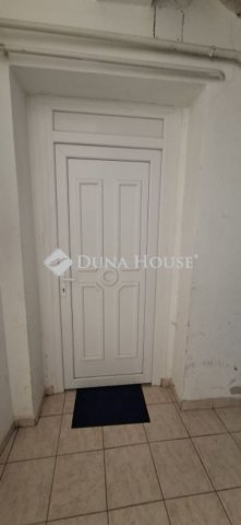 Eladó téglalakás, Pécsett 49.9 M Ft, 1+1 szobás