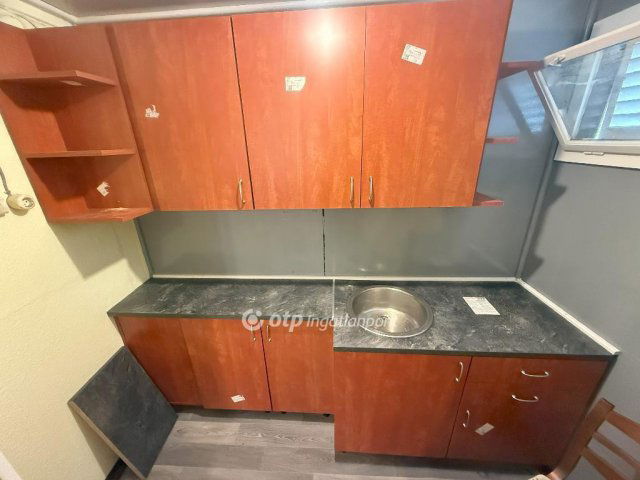 Eladó nyaraló, Tiszakécskén 24 M Ft, 2 szobás