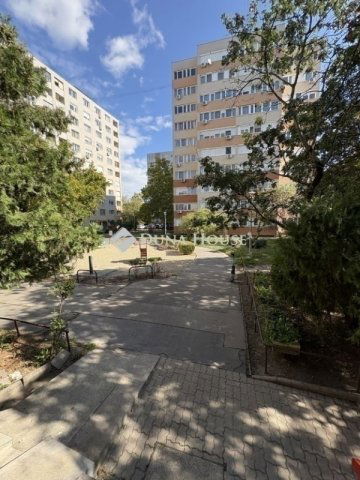 Eladó panellakás, Budapesten, IV. kerületben 71 M Ft, 3 szobás