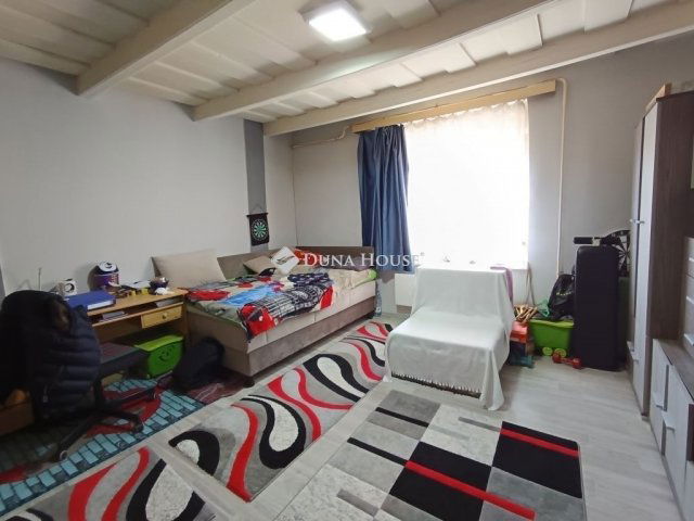 Eladó családi ház, Szentmártonkátán 28.99 M Ft, 2 szobás