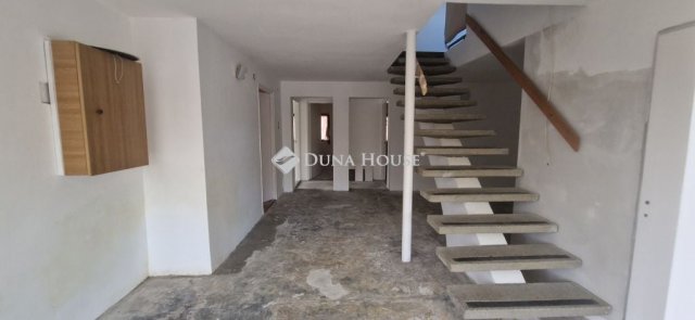 Eladó családi ház, Balatonmáriafürdőn 79.9 M Ft, 7 szobás