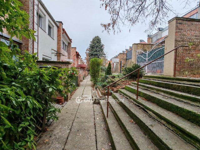 Eladó téglalakás, Perbálon 49.9 M Ft, 2+3 szobás