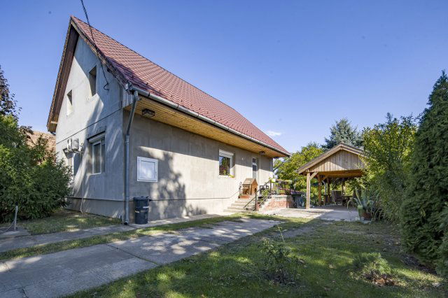 Eladó családi ház, Dunavarsányban, Nagyvarsányi utcában