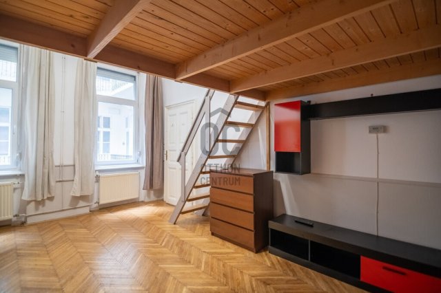 Eladó téglalakás, Budapesten, VI. kerületben 81 M Ft, 2 szobás