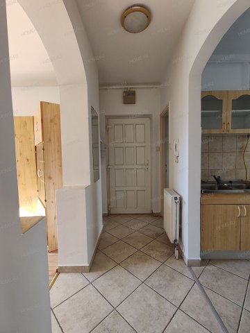 Kiadó téglalakás, albérlet, Szolnokon 140 E Ft / hó, 1+1 szobás