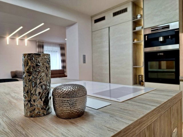 Eladó családi ház, Győrött 183.5 M Ft, 4 szobás