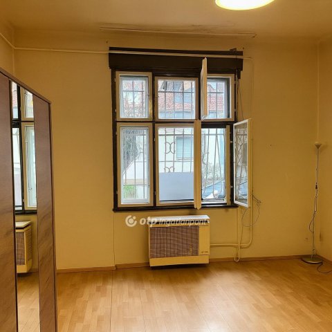 Eladó téglalakás, Budapesten, XXI. kerületben 27.9 M Ft