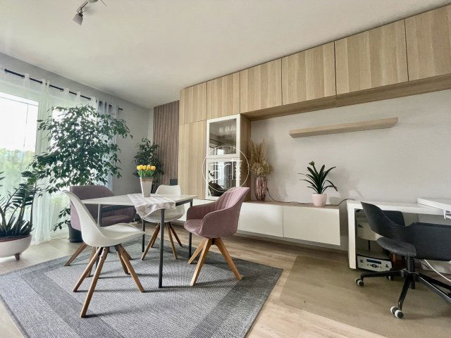 Kiadó téglalakás, albérlet, Szegeden 280 E Ft / hó, 3 szobás