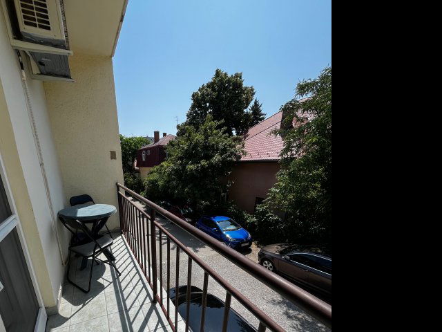 Kiadó téglalakás, albérlet, Pécsett 230 E Ft / hó, 2 szobás