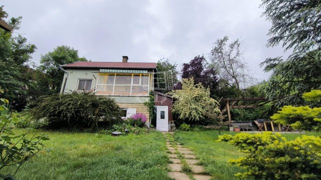 Eladó családi ház, Szentendrén 76.9 M Ft, 2 szobás
