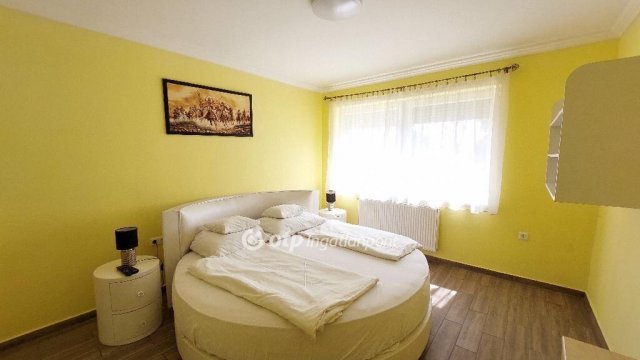 Eladó családi ház, Túrkevén 59 M Ft, 5 szobás