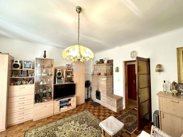 Eladó családi ház, Szentendrén 117.9 M Ft, 4 szobás