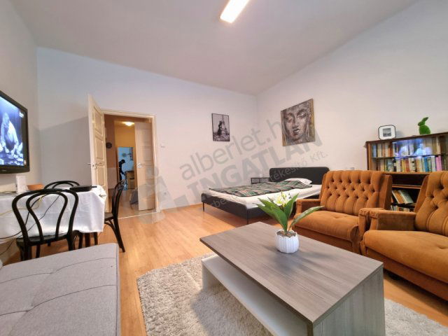 Kiadó téglalakás, albérlet, V. kerületben, Molnár utcában