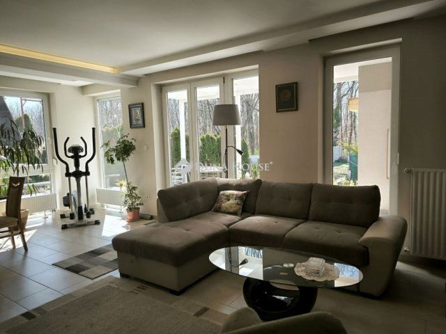 Eladó családi ház, Győrött 98 M Ft, 2 szobás