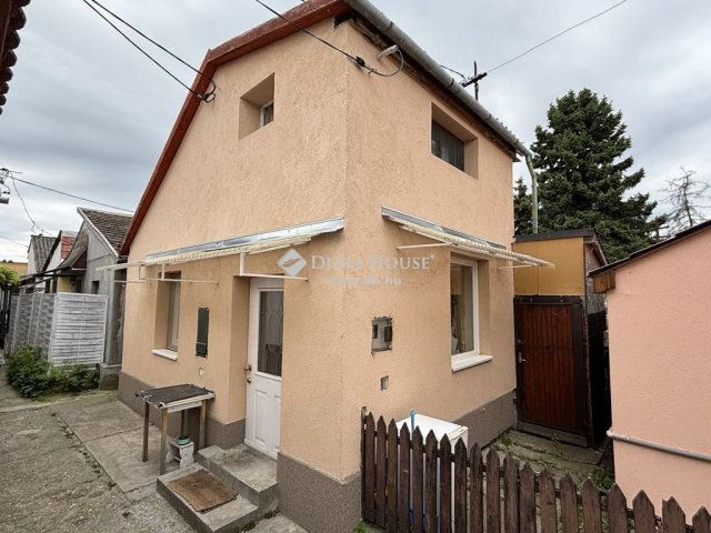 Eladó családi ház, Dunavarsányban 17 M Ft, 2 szobás