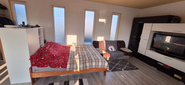 Eladó családi ház, Siójuton 49.9 M Ft, 1 szobás